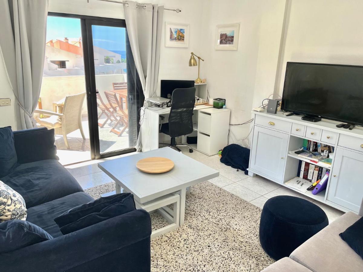 Sea View Penthouse With Large Terrace Daire Los Cristianos  Dış mekan fotoğraf