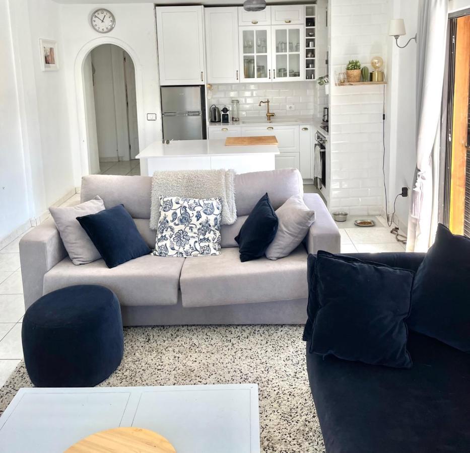 Sea View Penthouse With Large Terrace Daire Los Cristianos  Dış mekan fotoğraf
