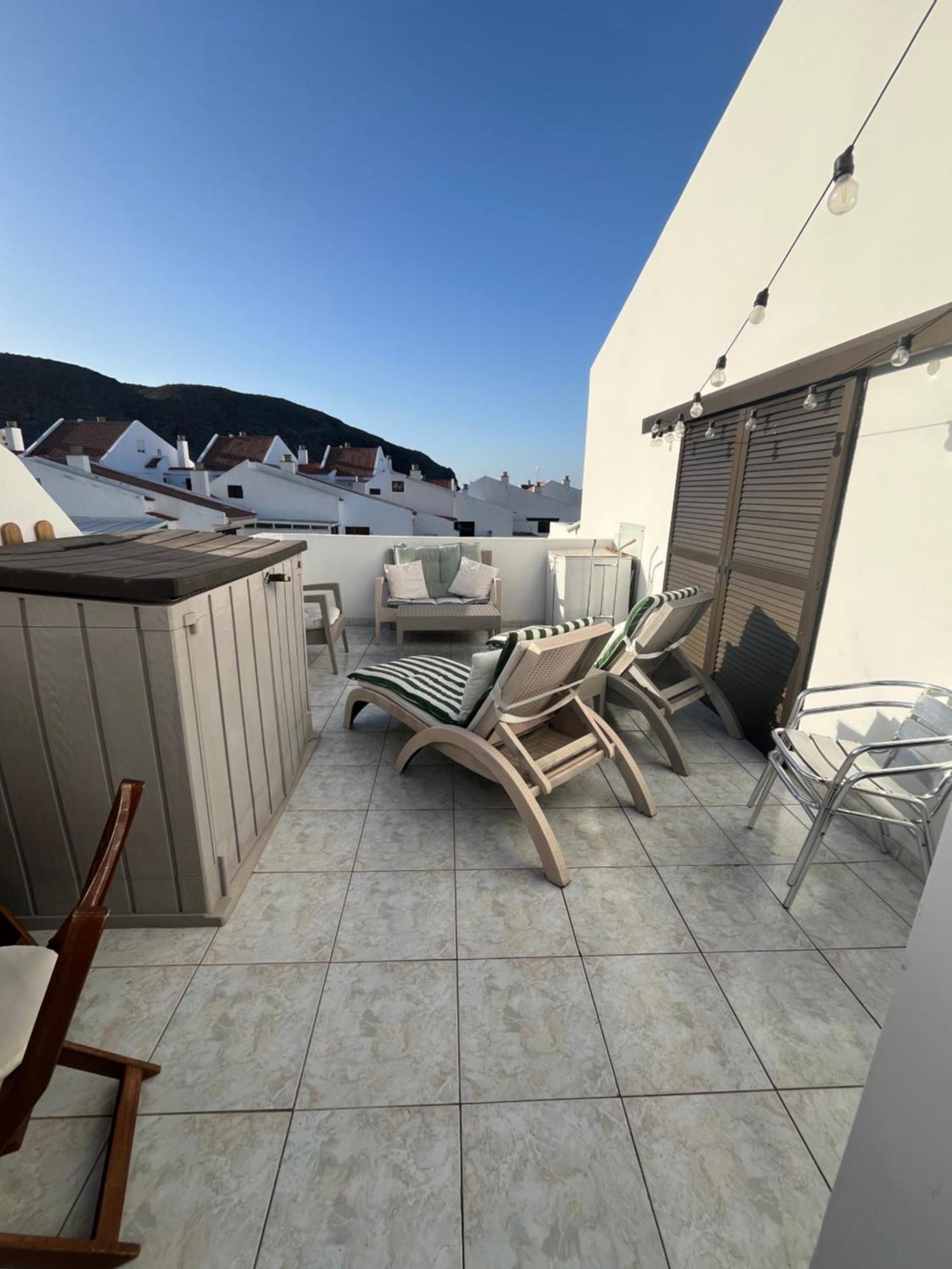 Sea View Penthouse With Large Terrace Daire Los Cristianos  Dış mekan fotoğraf