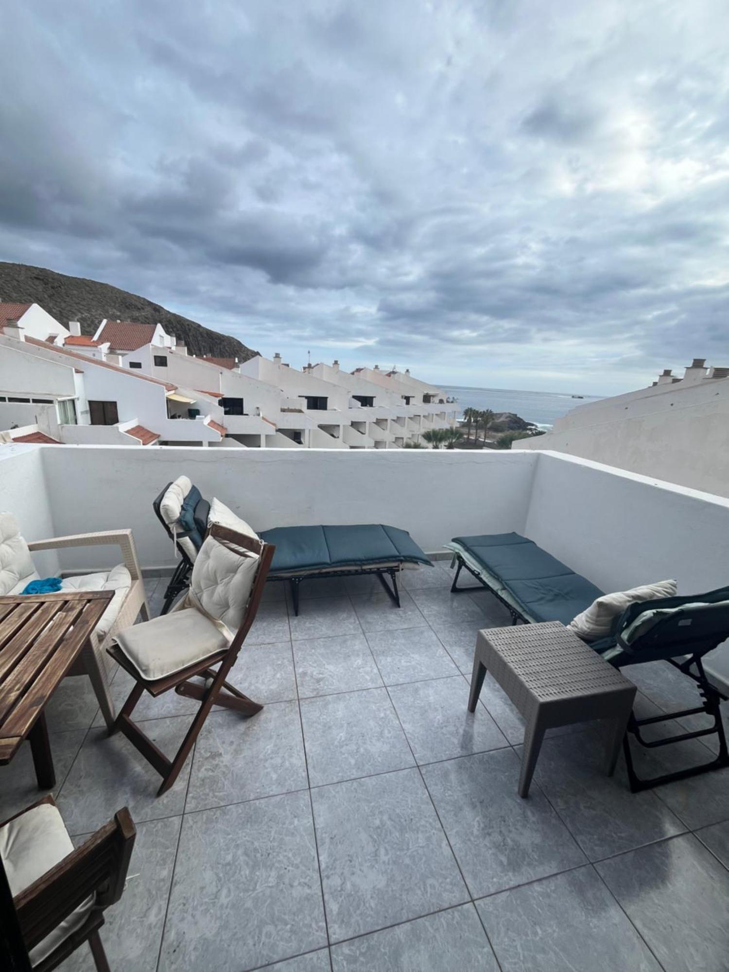 Sea View Penthouse With Large Terrace Daire Los Cristianos  Dış mekan fotoğraf